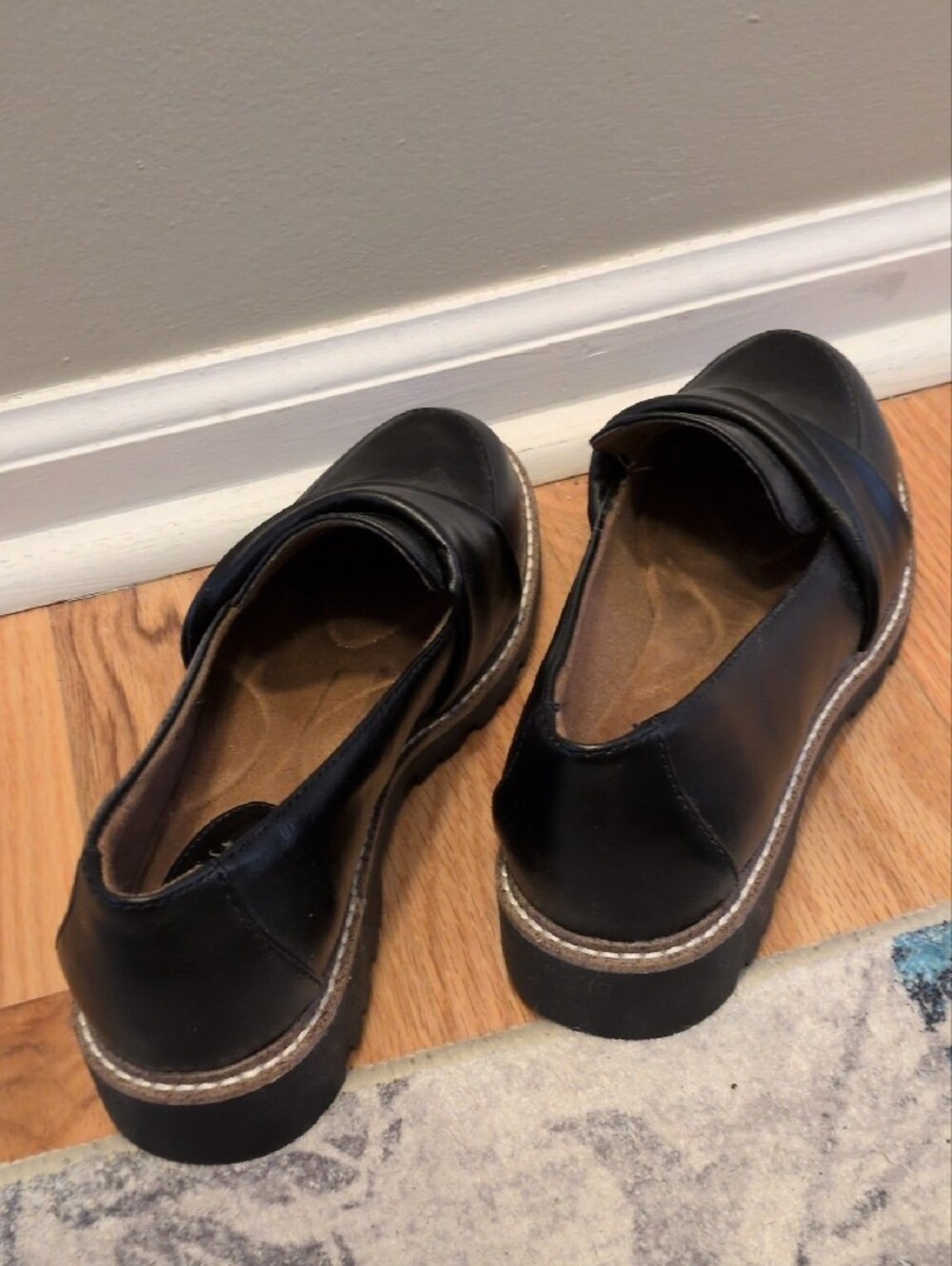 Black Leather Slip-On Loafer for Woman Size 5 1/2 - Picture 2 of 5